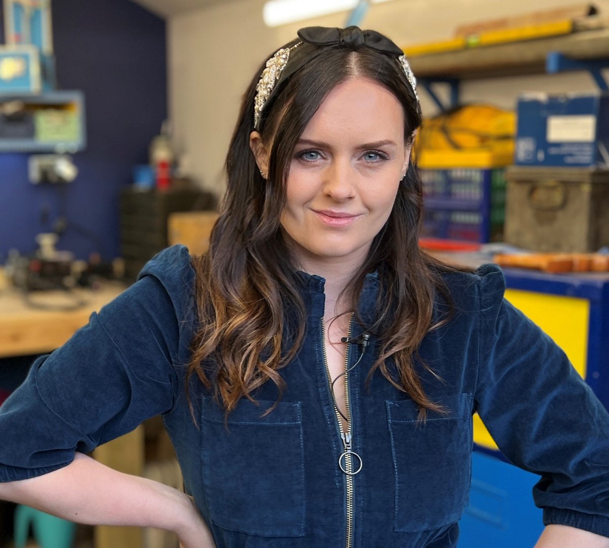 Royal Academy of Engineering (@raengnews) on Twitter photo The Rooke Award recognises the public promotion of engineering. This yearโs winner <a href="/RuthAmos/">Ruth Amos ๐ก</a> is awarded for her work engaging primary aged children through <a href="/KidsInventStuff/">Kids Invent Stuff</a>, the YouTube channel she co-founded! Discover more: raeng.org.uk/news/british-iโฆ #AwardeeExcellence The Rooke Award recognises the public promotion of engineering. This yearโs winner <a href="/RuthAmos/">Ruth Amos ๐ก</a> is awarded for her work engaging primary aged children through <a href="/KidsInventStuff/">Kids Invent Stuff</a>, the YouTube channel she co-founded! Discover more: raeng.org.uk/news/british-iโฆ #AwardeeExcellence
