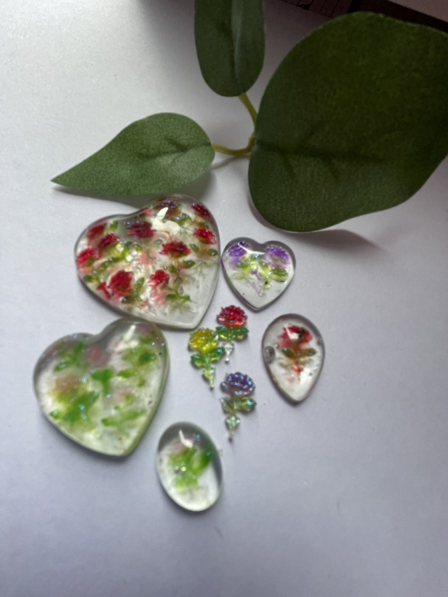 #jewellery #resin #roses see my latest #pendant and #earring