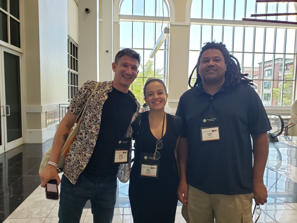 Some flu-ers at #ASV2023 #influenza@asv2023 @DrAndyBroadbent