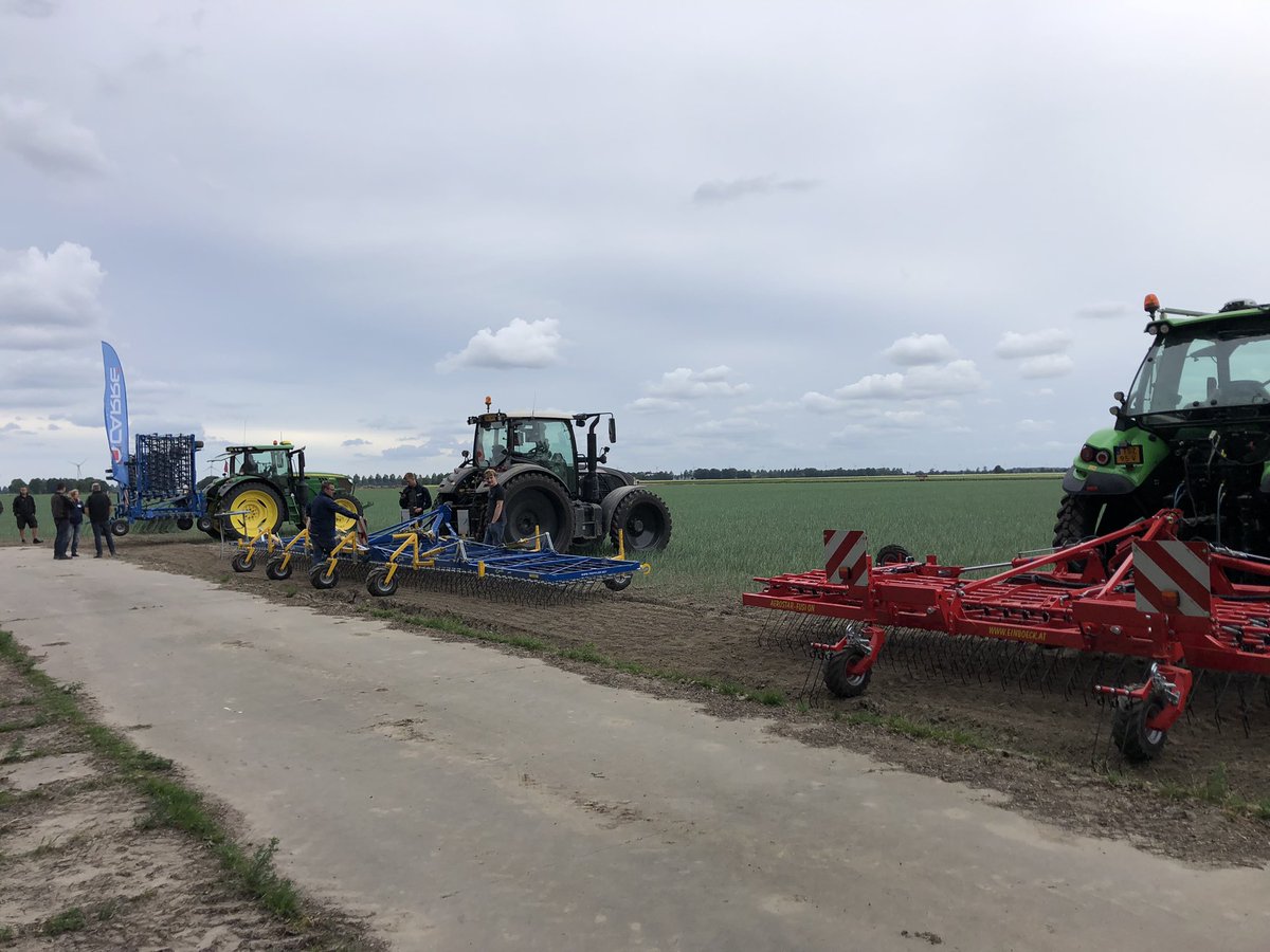Wees deze avond welkom aan Havenweg 10 in Nagele , we gaan weer #schoffelen en #eggen in #zaaiuien met verschillende machines <a href="/DeGrootenSlot/">De Groot en Slot</a> <a href="/herder_c/">ChristoffeldenHerder</a> 🧅!