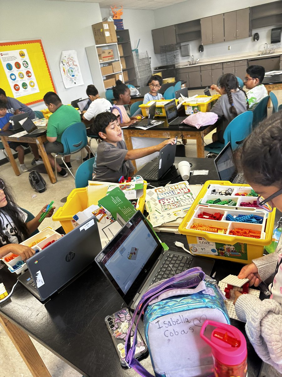 ✨ Day:9✨ Our students here at #HISDSTEM camp at Ortiz Middle getting ready for their final challenge using @LEGO_Education Lego’s! I’m so proud of ALL of them for putting in work & being the best space crew in H-Town! 🚀✨🛰️ @HISD_Inst_tech