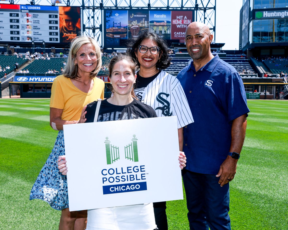 CollPossibleCHI's tweet photo. We were honored to be a part of the @SoxCharities Grant Day celebration this past weekend! Thank you to the Chicago White Sox for hosting us for a fun day at the ballpark and for your support of our work. #CWSCGrantDay #WhiteSox https://t.co/oOP8JYFzgT