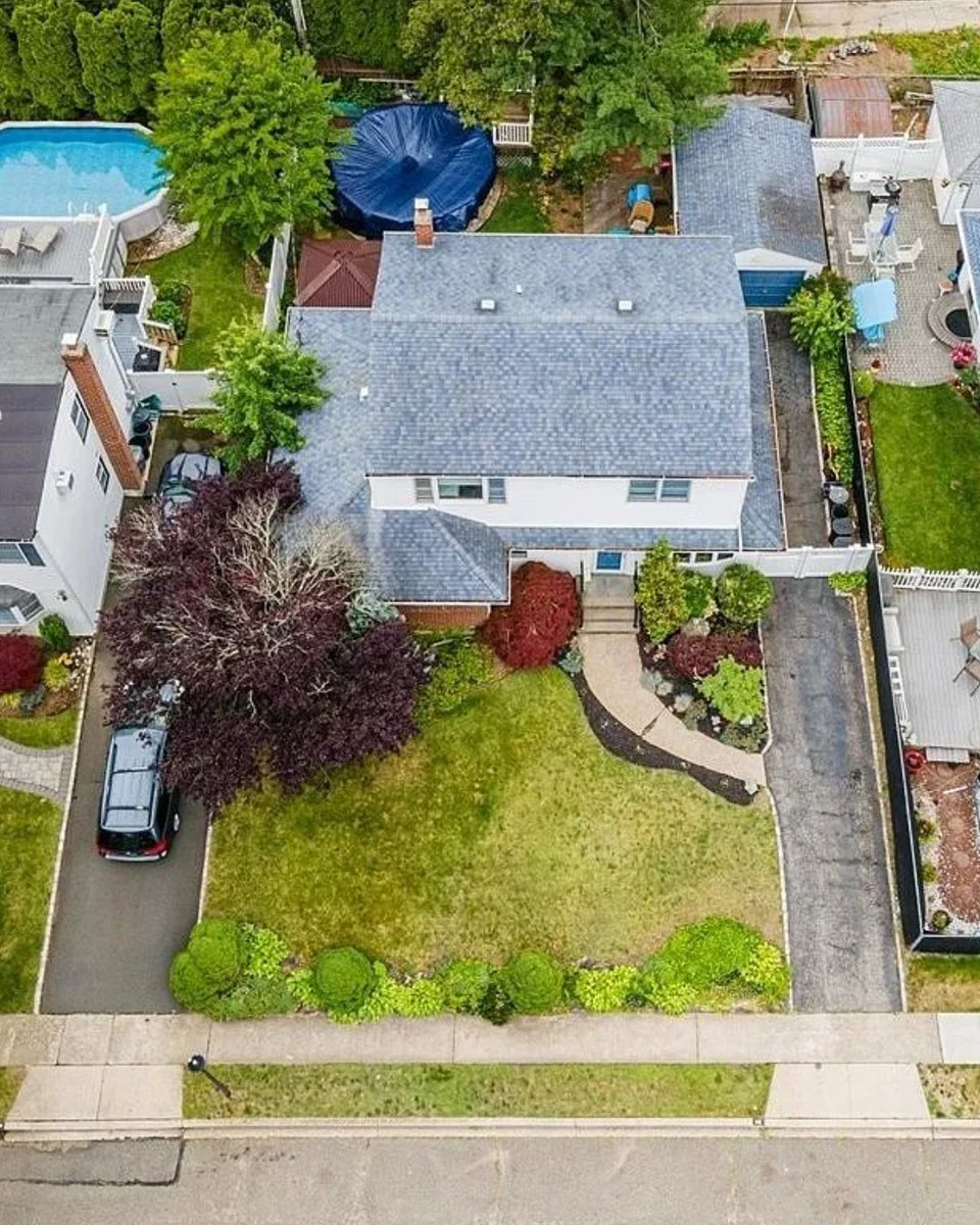 JoshHandler_'s tweet image. 📍 NEW LISTING 📍

UPCOMING OPEN HOUSES:
Friday, June 30th 5:00 PM - 7:00 PM
Saturday, July 1st 11:30 AM - 2:30 PM

See you at the open houses this weekend! 🤩

#handlerzimmerman #joshhandler #newlisting #featuredlisting #newyorkopenhouse