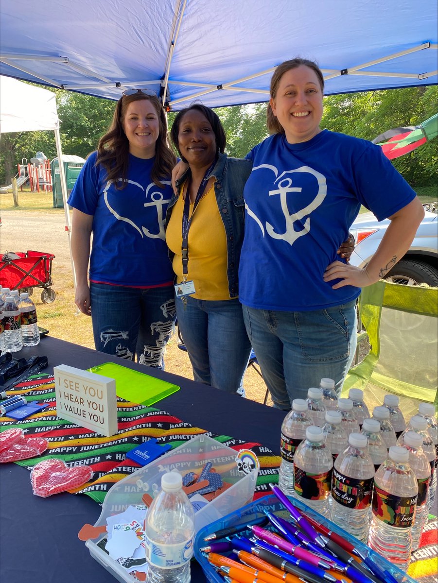 HolyCrossServ's tweet photo. Our foster care team in Muskegon recently attended the last day of school events at Muskegon High School and Muskegon Heights Public Academy High school.  Students wrote positive words of encouragement on cards to use in our "go bags" for our newly placed youth.  #purpose https://t.co/ePDp7YSEr2