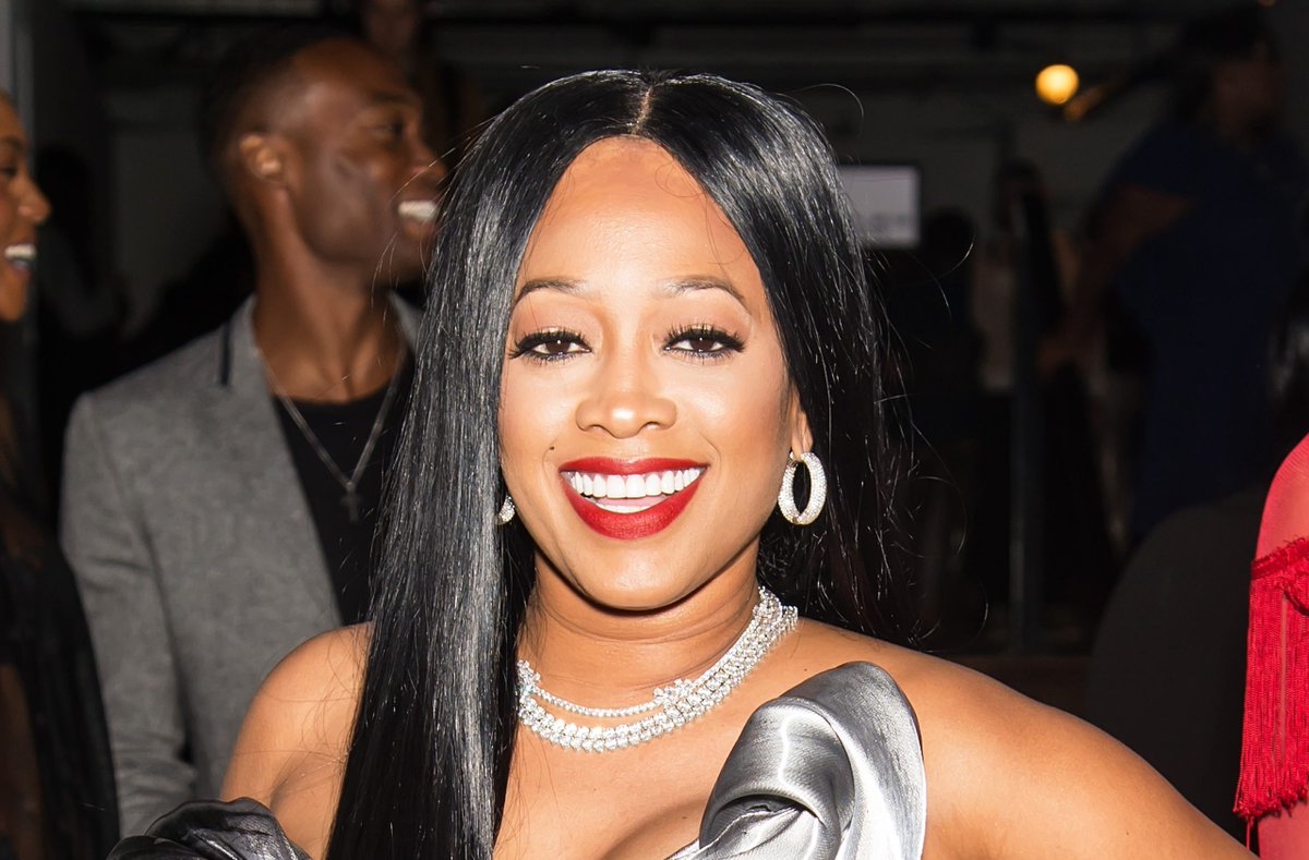 Trina Slams Pregnancy Rumors, Again, Following BET Awards Performance dlvr.it/SrKKHz