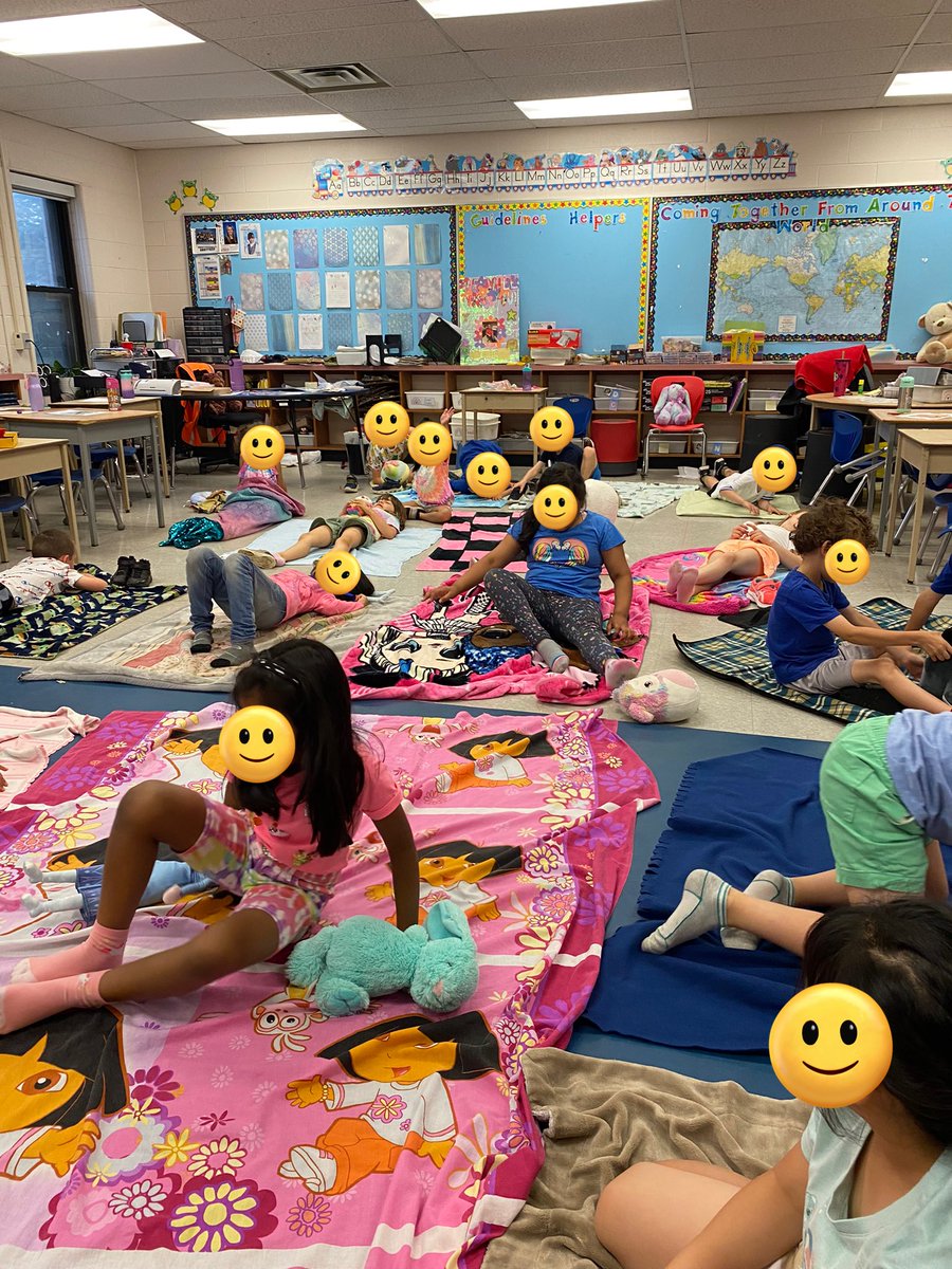 msbowyer1's tweet photo. Today is Teddy Bear Picnic Day!! 🧸🧸 @dunbar_ps https://t.co/dKGcyq54iR