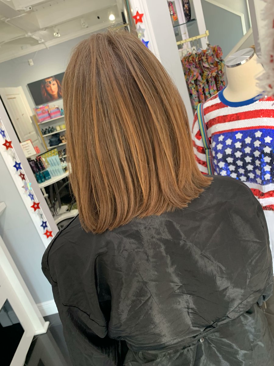 Allison had a haircut and style with Ava.  Ava evened her length for a crisp, clean overall look.

#styliststhewoodlands #oribe #lavishthewoodlands #handtiedextensions #conroehairsalon #luxuryhair #houstonhairstylist #nbrextensions #wella #hairextensions #springhairstylist #htx