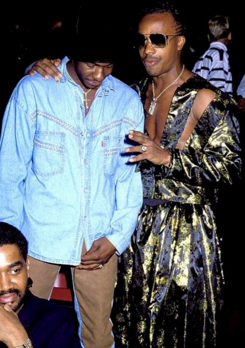 MCHammer's tweet image. For real Bobby, I’m about to take Hip Hop into STADIUMS as a solo Rapper !!!
I got 5 “sold out” nights at the Tokyo Dome in Japan 🇯🇵 65,000 People 🕺🏾
I’m bringing the whole Town !!! 🤜🏾👑🤛🏾
They gone see Us !!!