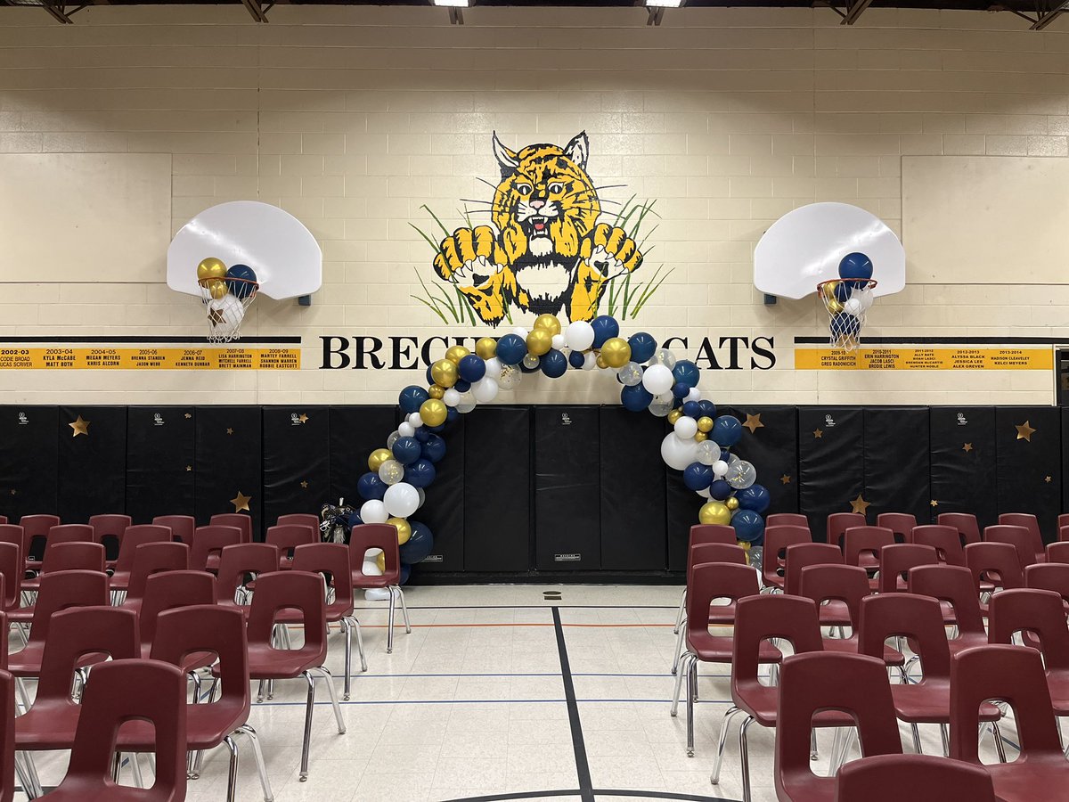 Tonight is our Grade 8 Graduation! We are looking forward to welcoming our Grads and guests for our 6pm ceremony.