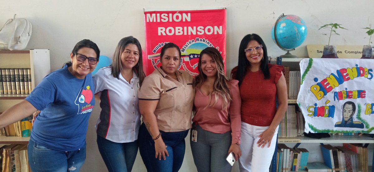 #27junio Desde el Sistema de Misiones y Grandes Misiones acompañamos el 8vo. Congreso de Alfabetización y Post_alfabetización @misionrobinson realizado en carora, Municipio G.D. Pedro León Torres.
#IntegraciónTecnológica
Ciencia para los pueblos!
<a href="/NicolasMaduro/">Nicolás Maduro</a> 
<a href="/AdolfoP_Oficial/">Adolfo Pereira Gobernador</a>