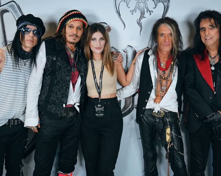 Johnny Depp Love on Twitter "Meet and greet in France Credit to rowena_trevanion"