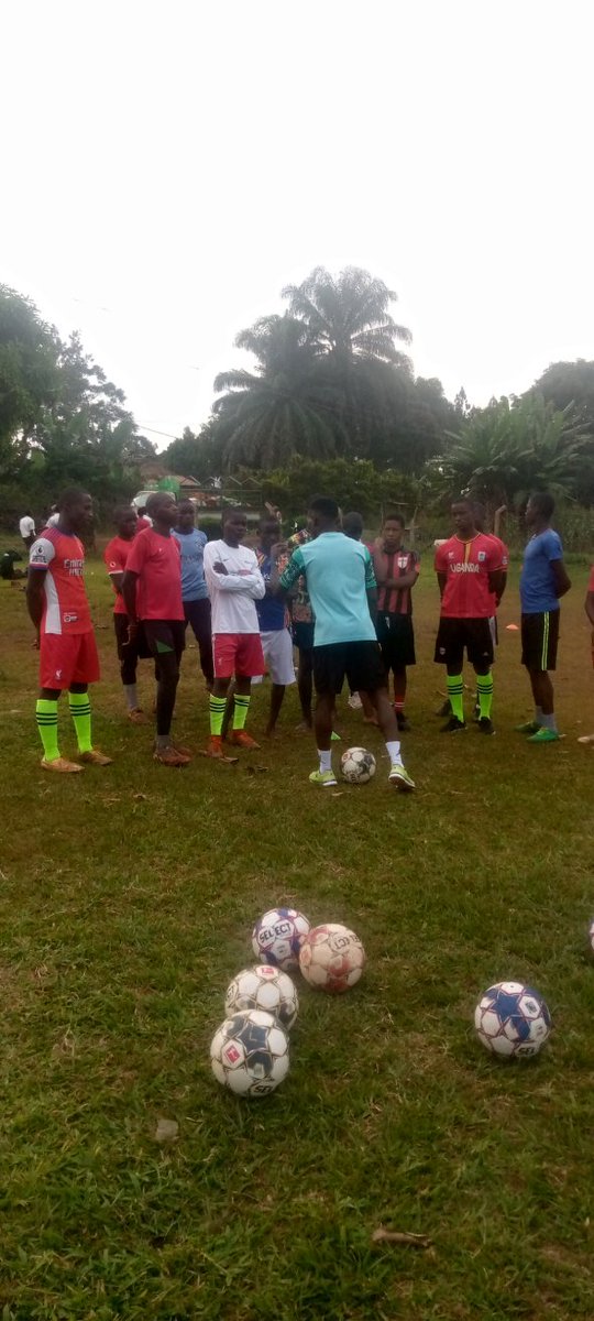 SamuelS09957210's tweet photo. New home, new project ,new challenges, new environment 
Thank St Lwanga for the warm welcome let's work https://t.co/7GU7yasvb0