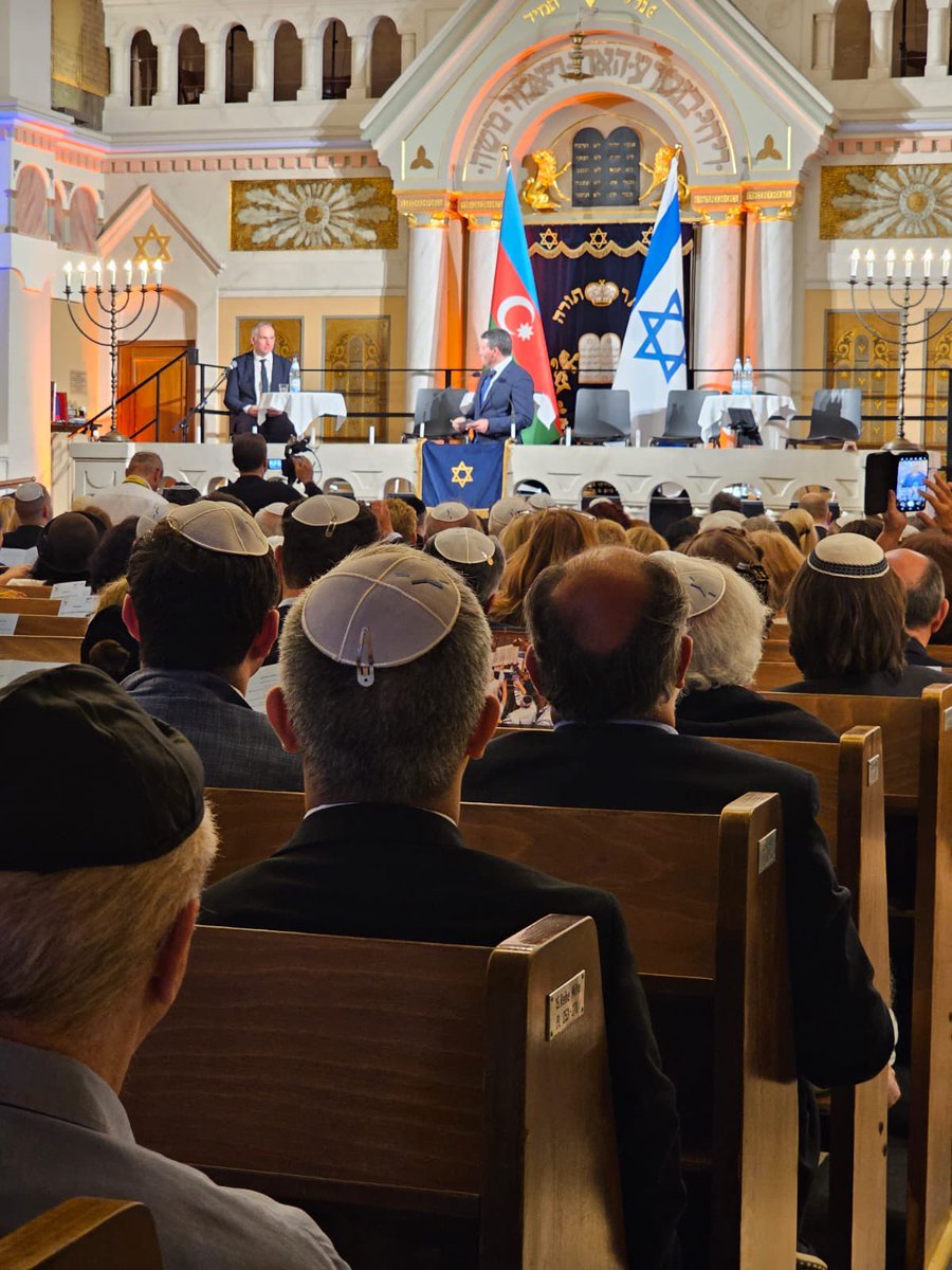 askGermany_'s tweet photo. 🇩🇪ASK in Germany, represented by Winfried Schmidt, head of the business development, was happy to participate at the JÜDISCHES LEBEN IN ASERBAIDSCHAN event.
#ASK #ASKGermany #jewish #germany #azerbaijan https://t.co/glgHEzmYK7