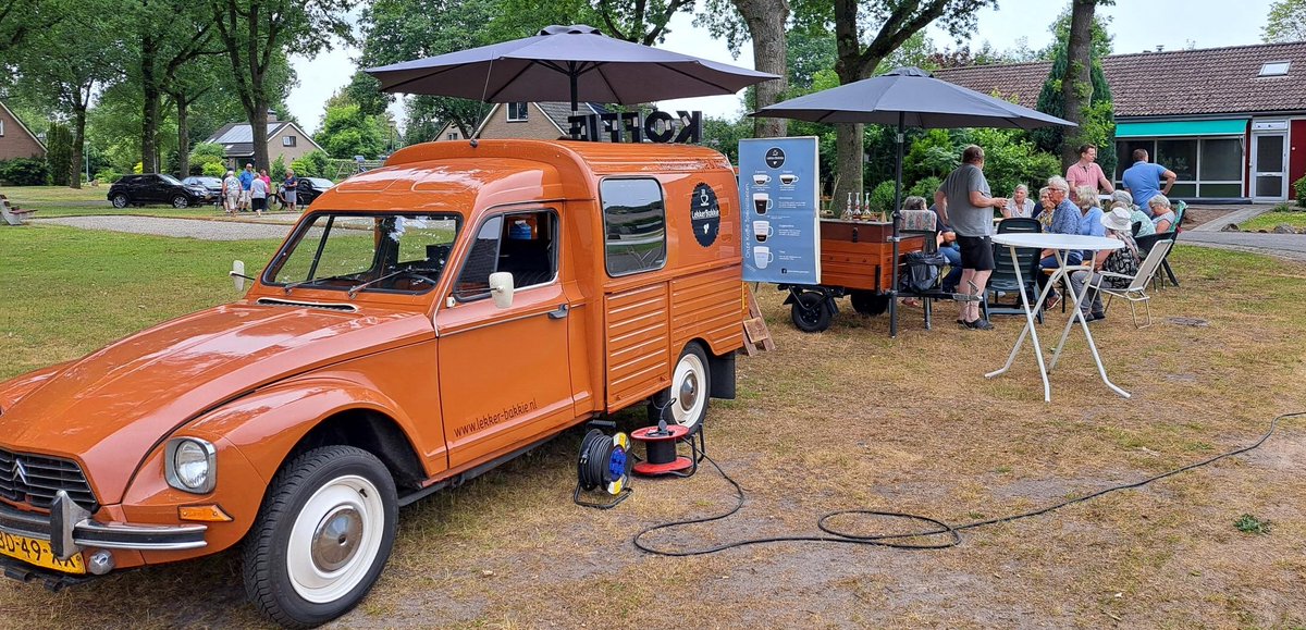 woonborg's tweet image. Koffiemiddag in Eext! Goede opkomst en mooie ideeën opgehaald.