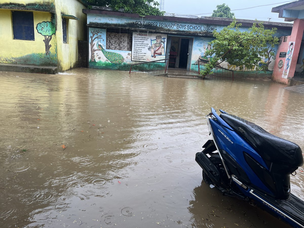 rupesh__45's tweet photo. Wt a huge swimming pool in school. Without any effort, god gifted us🙏🏻🙏🏻.
Thank you Nagar panchayat 

Who is responsible for this?
@MungeliDist @DPRChhattisgarh @Deveshtiwari_ @triptisoni6194 @IBC24News @ZeeMPCG @PCCCHHATTISGARH https://t.co/9MYj9cp2Q0