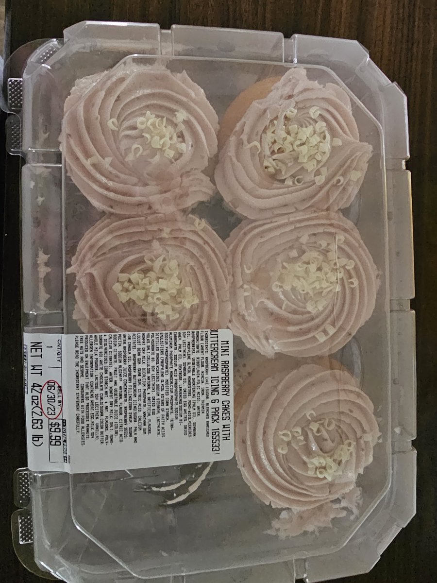 11_Ace17's tweet image. Darn it @Costco why did you have to have these today! They are so good! I just couldn&apos;t resist them. So good! #fatkidproblems