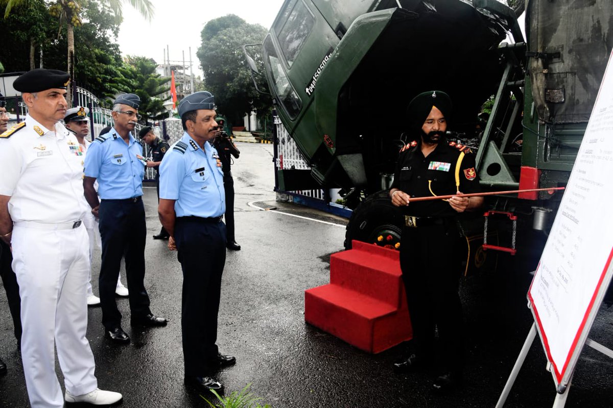 AN_Command's tweet photo. Idea Innovation Competition was conducted at #ANC for all units. Large number of op & logistics Ideas/Innovations were conceptualized &showcased.#Air Mshl Saju Balakrishnan, AVSM,VM #CINCAN lauded the efforts & awarded the winners.
#CreativePotential
#EncourageInnovation https://t.co/d4bcLilqsy