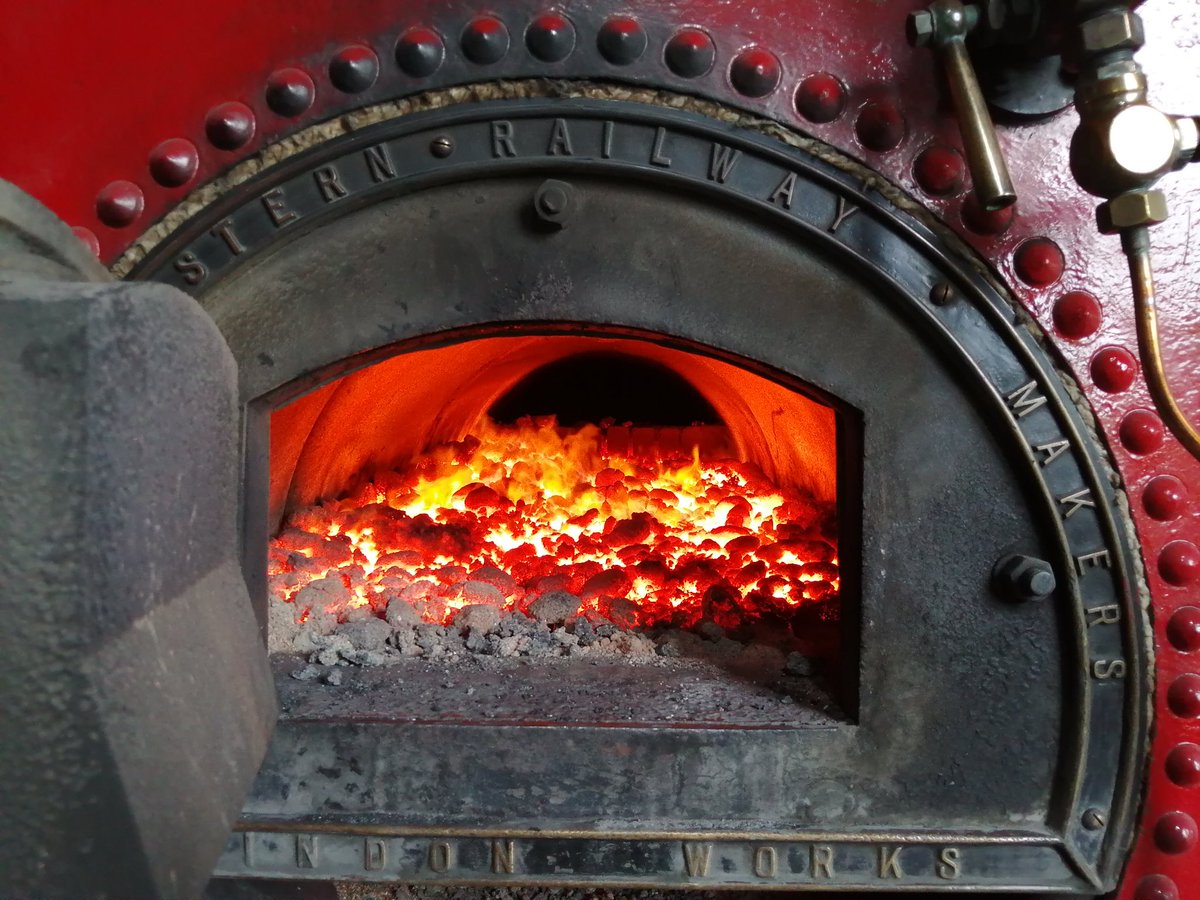 Conclusion of successful ecoal trials @croftonbeamengs today pressure kept up throughout the day and  fire burnt down at shutdown @AIndustrialArch @TransportTrust @IHSOengland @HeritageFundUK @NewcomenSoc #steam #heritage #carbonliteracy #alternativefuels