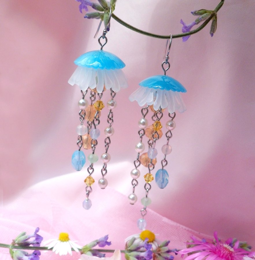 Blue jellyfish earrings 🌊