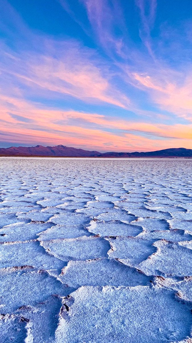 eldiablocharly's tweet photo. Atardecer en Salinas Grandes, Jujuy-Argentina
#jujuy #jujuyargentina #argentina #norte #norteargentino #visitjujuy #tripinargentina https://t.co/vL8QFP6cKQ