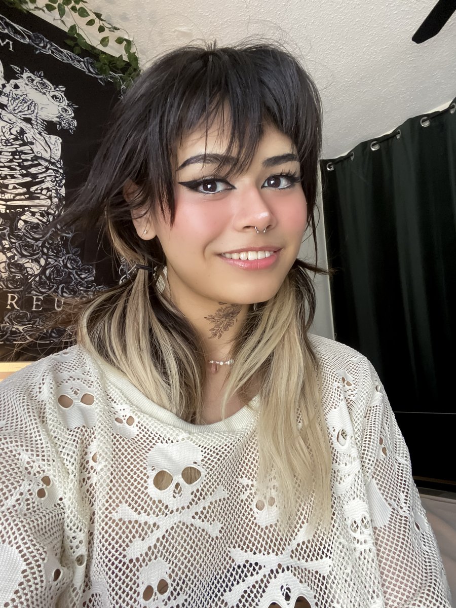 SlayzKiana's tweet photo. Hiiii (say it back 😸) https://t.co/kB6Dh6YJXL