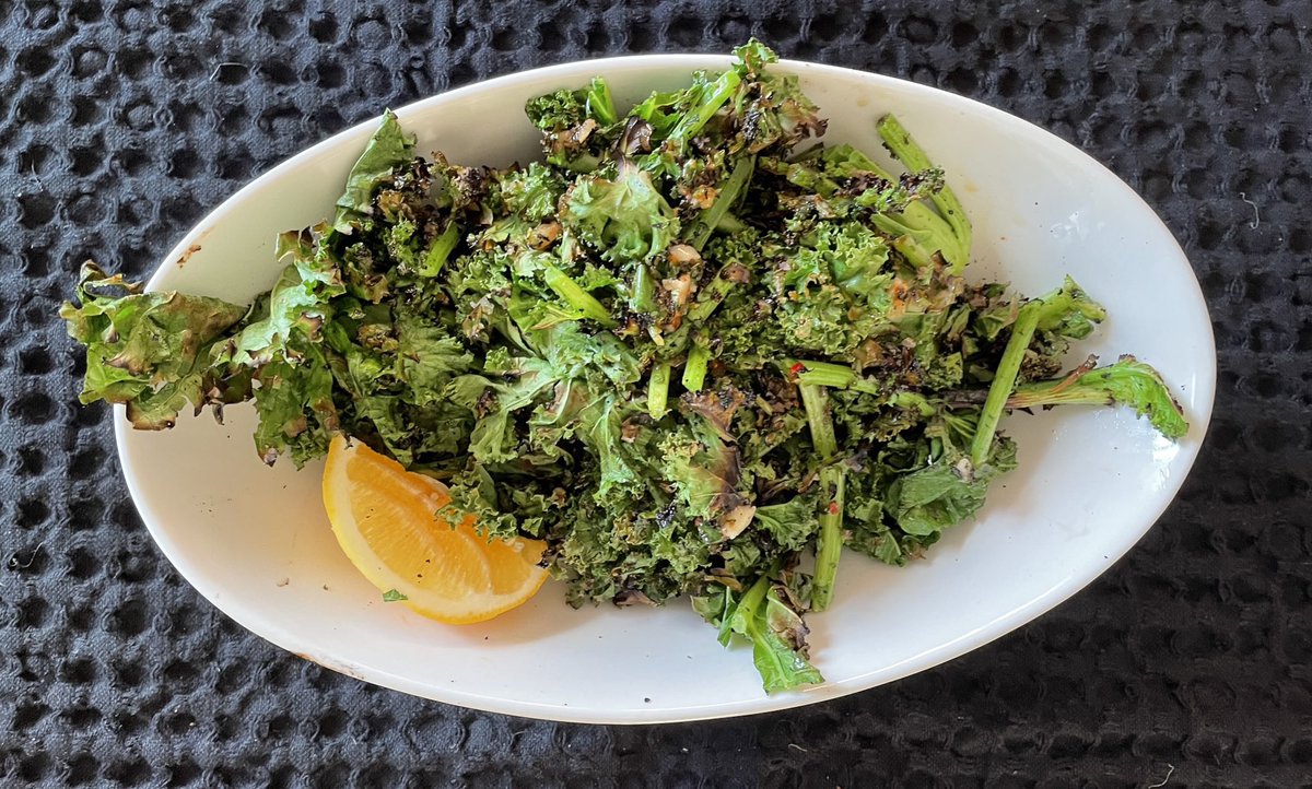 blogappetit's tweet photo. My latest in @jewishsf offers up 2 #grilling side dishes for your summer #shabbatdinners & other meals — leafy #kale & #potato #kebabs. Use #preservedlemon or my fresh #lemon sub to kick up the flavors! #recipes #vegetables #jewishfood #globaljewishkitchen. Try them for #July4th https://t.co/IaZZkOSBPF