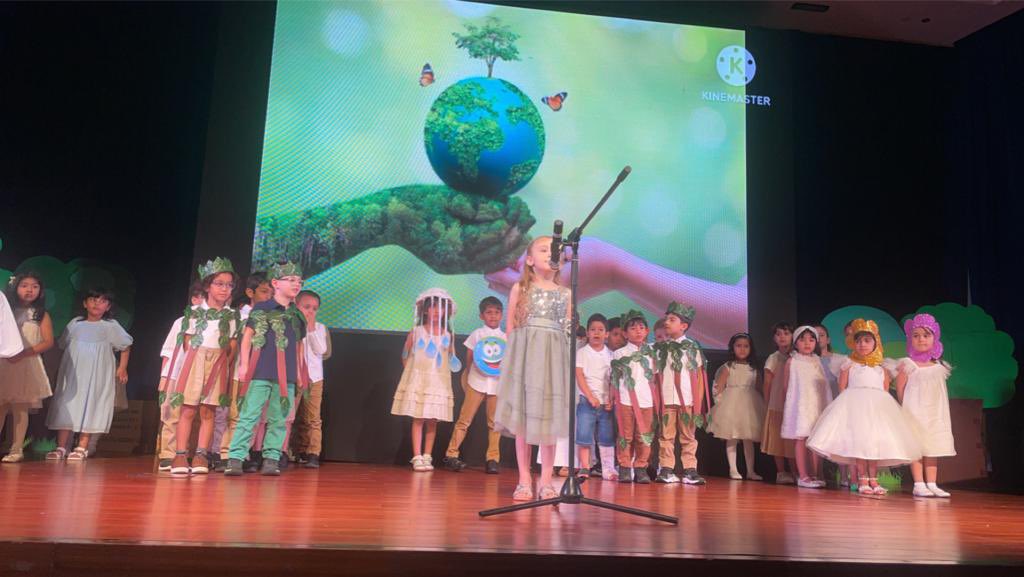 iscs_nas's tweet photo. Our FS2 Graduation ceremony had a ‘Sustainability’ theme this year 🤩👨‍🎓👩‍🎓🎊 https://t.co/HoWFUbaEXN