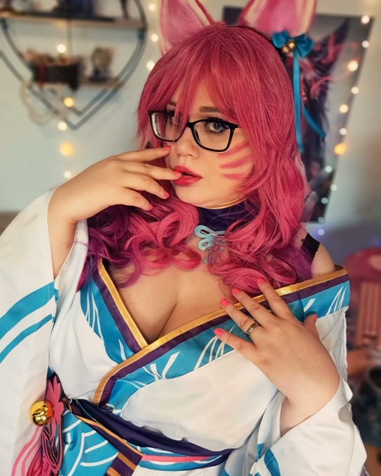 Spirit blossom Ahri cosplay 🌺❤️  #LeagueOfLegends #LeagueOfLegendsFanArt #gamergirls #gamergirl https://t<a href="/tag/leagueoflegends"class="tags">#LeagueOfLegends</a><a href="/tag/gamergirl"class="tags"><span>#gamergirl</span></a><a href="/tag/gamergirls"class="tags"><span>#gamergirls</span></a><a href="/tag/leagueoflegendsfanart"class="tags"><span>#leagueoflegendsfanart</span></a>