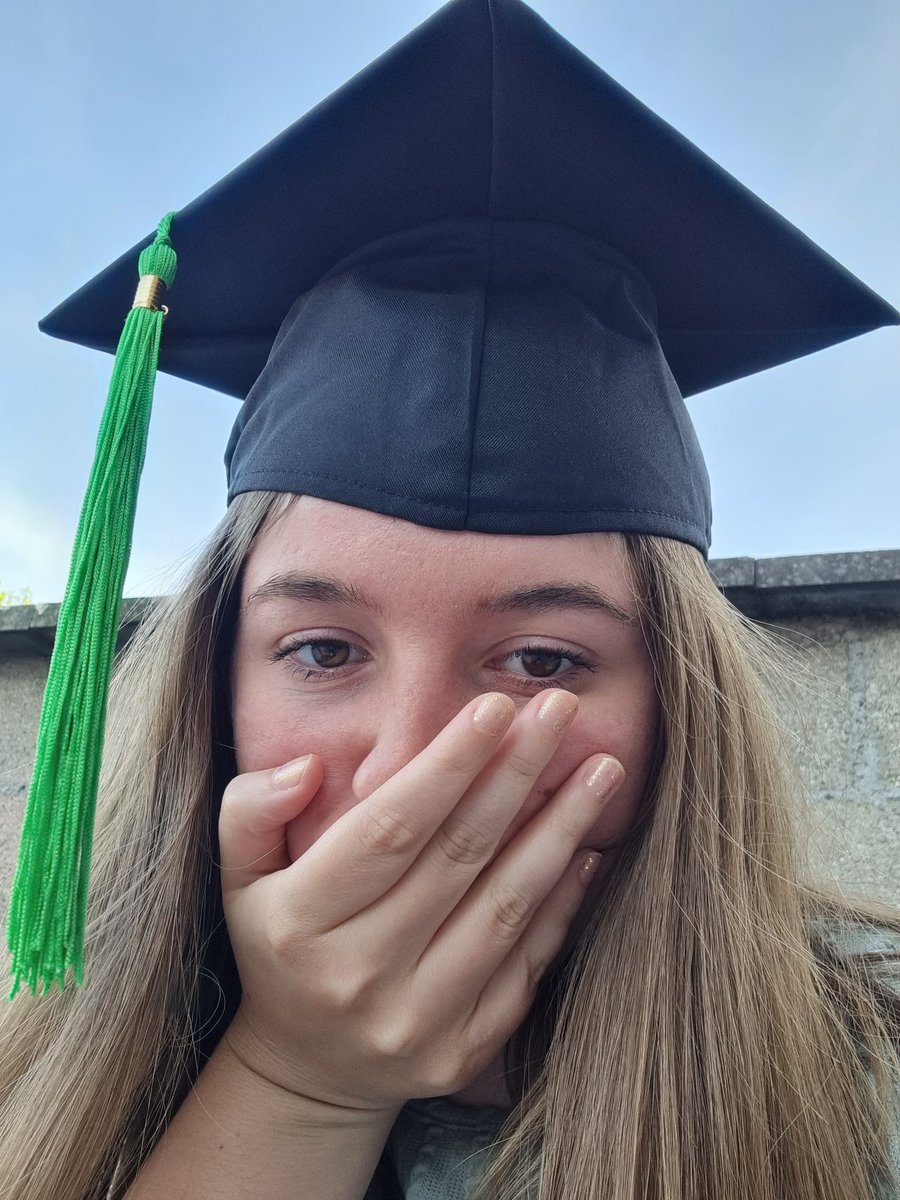 shadowofnico's tweet photo. officially graduated from the school of ugly crying bitchism https://t.co/ncc5j3Dix5