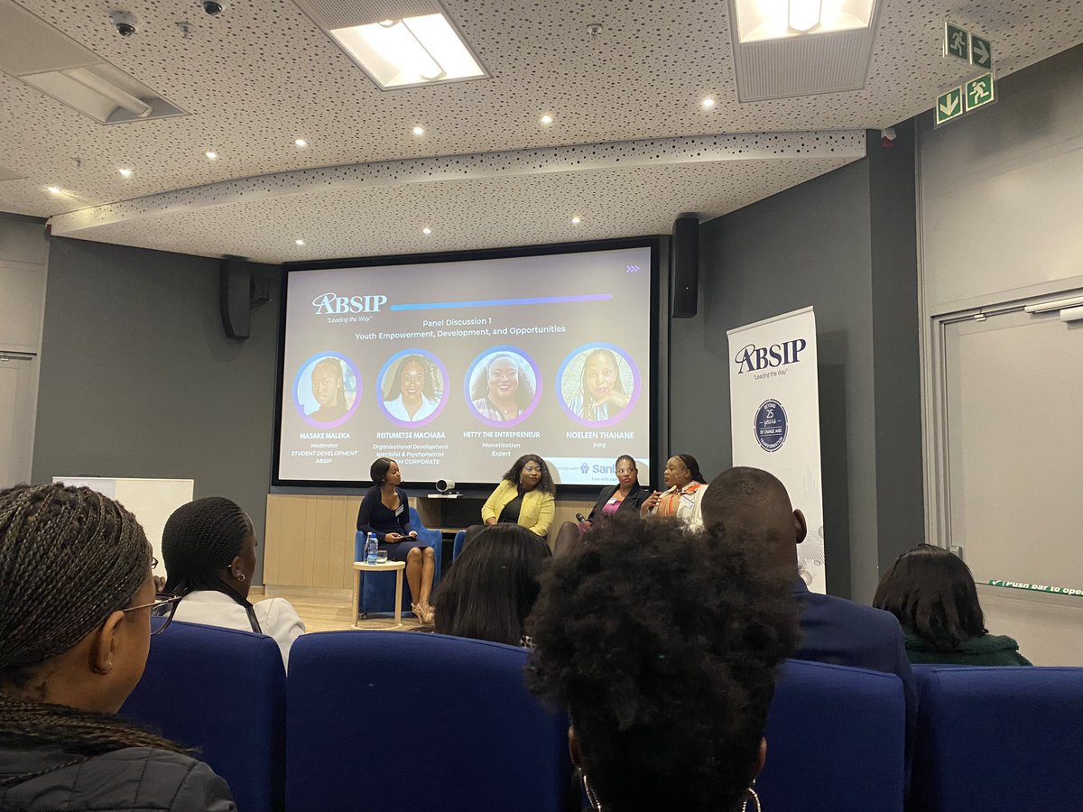 UjAbsip's tweet photo. #2023YouthIndabaEvent 
@ABSIP_YP 
A very informative event which was centred around youth empowerment and development, diversity and inclusion in the workplace . https://t.co/JCp6Xfb8Yl