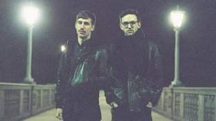 FILTERMexico's tweet photo. .@Gatekeeper__ es un dúo especializado en synthwave, terror y sci-fi, con mentes que han trabajado con Oneohtrix Point Never y Kelela.

Platicamos con ellos previo a su regreso a la Ciudad de México sobre la humareda de oscuridad que tienen preparada: https://t.co/DrBh0MREZ5 😈 https://t.co/ChZfOvloFQ