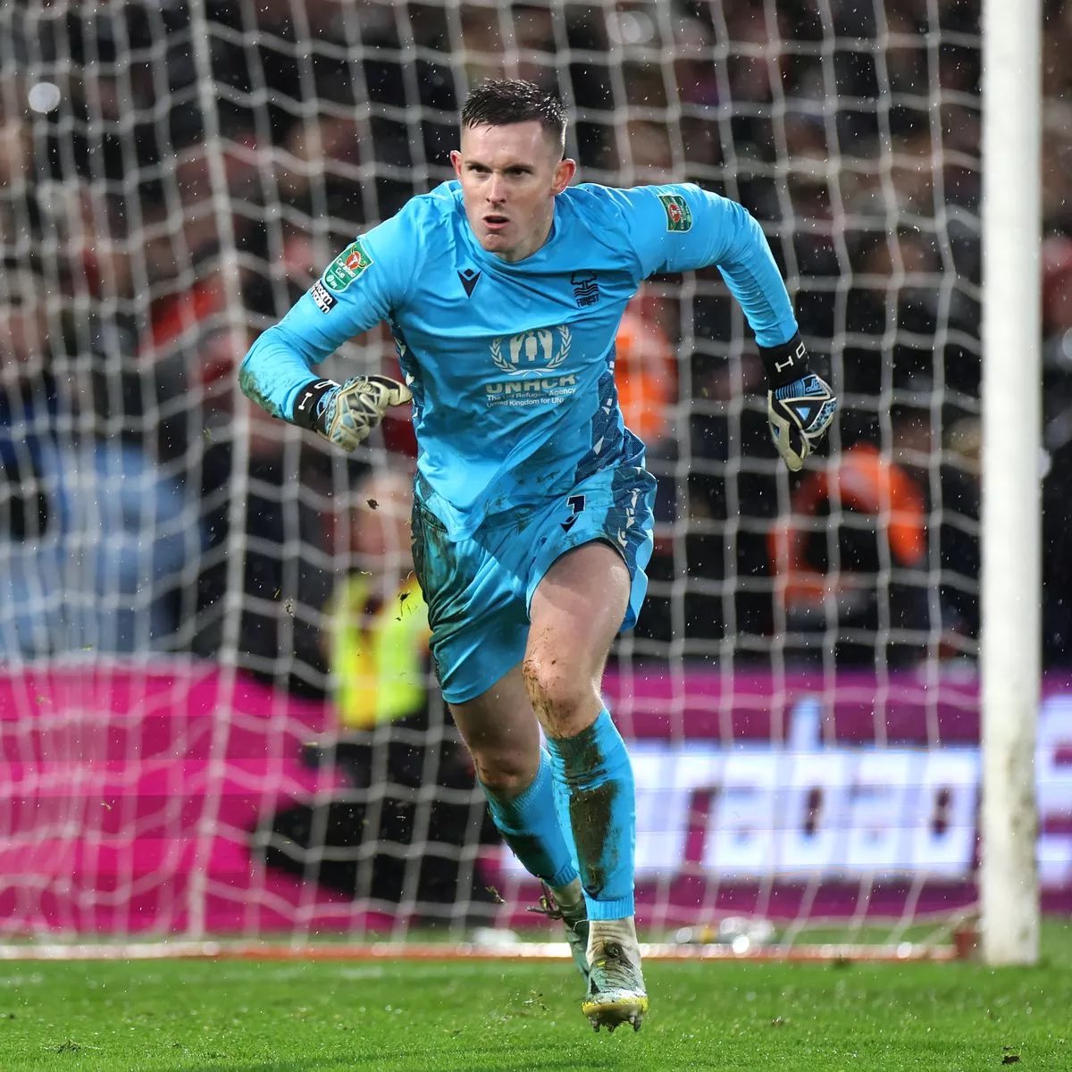 Dean Henderson running from United