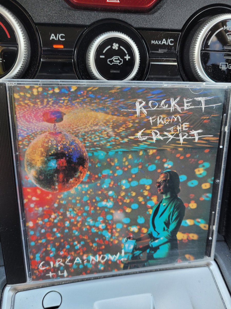 VENOM_NWOBHM's tweet photo. Rocket From the Crypt "Circa: Now!" 1992. Amazing band. Any fans out there at all?😎🤙
#Rocketfromthecrypt 
#PunkRock #RocknRoll
#RFTC https://t.co/CgRWsD4l61