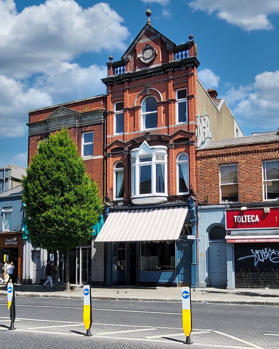 Our seasonal tasting menu celebrates the best of Irish cuisine, served in a beautifully restored building that's steeped in history. 

To make a booking at Delahunt just click the link in our bio to visit our live booking system.

#dublin #dublinfood