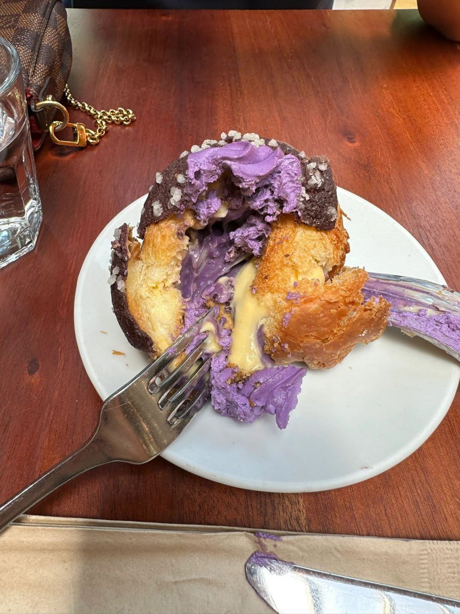 noria116's tweet image. Live, love, eat.