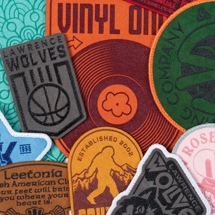 DaminPrinting's tweet image. Faux Suede Patches are here! 
🧢 Up to 23 color options
🧢 Laser-engraved detail
🧢 Overlock stitch border or borderless

Contact us to add them to your next hat order!
#custompatch #patchhat #fauxsuede #customapparel