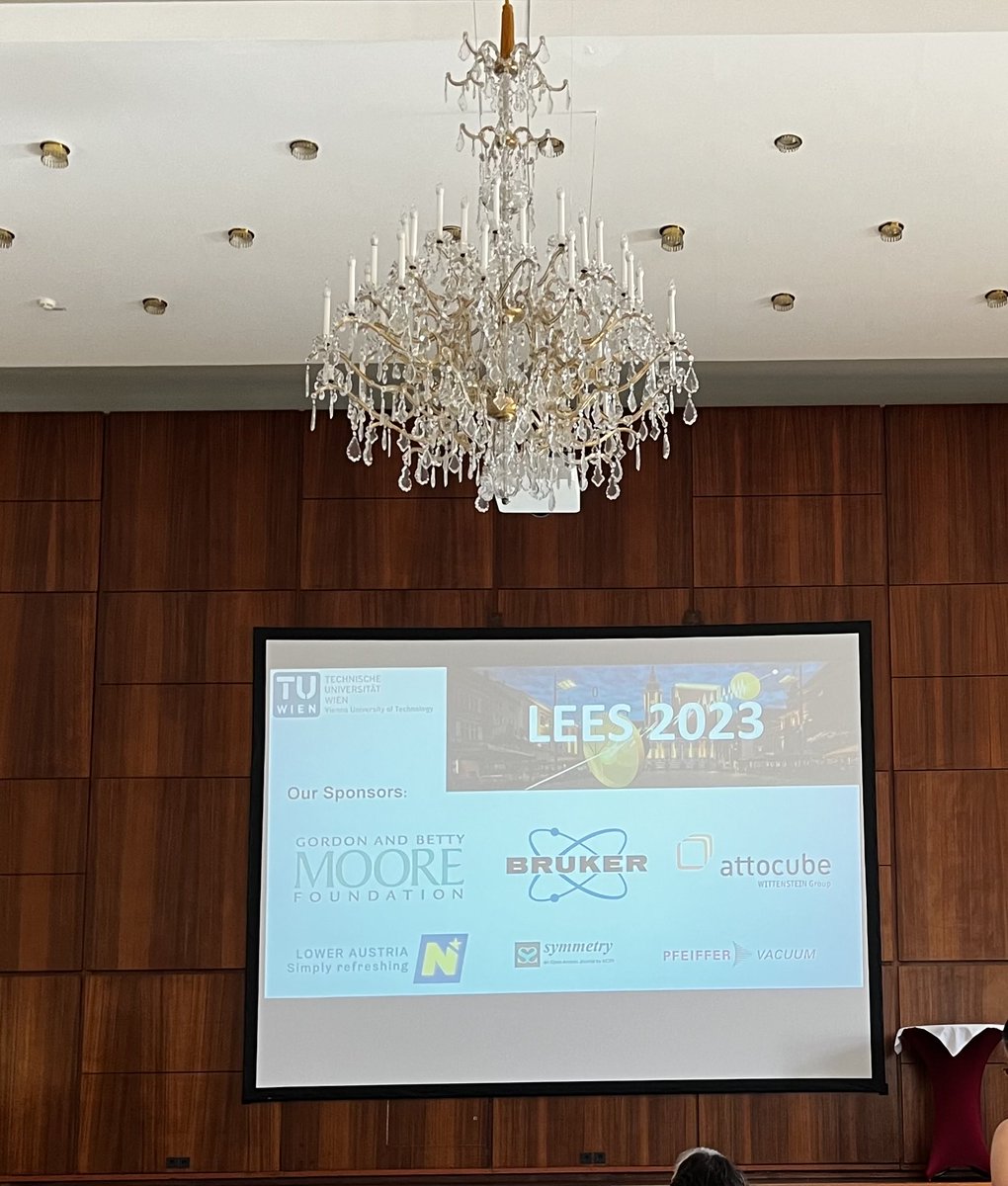 Burch_Lab's tweet photo. Ita a good conference when you only had time for 1 pic. Great to catch up with many I admire and see low energy electron spec. community flourishing. #lees2023. Thanks to ⁦@RVA_THz⁩ for covering my talk and congrads to ⁦⁦@ancurlija⁩ For winning the Genzel prize! https://t.co/mTniCuY4Zx
