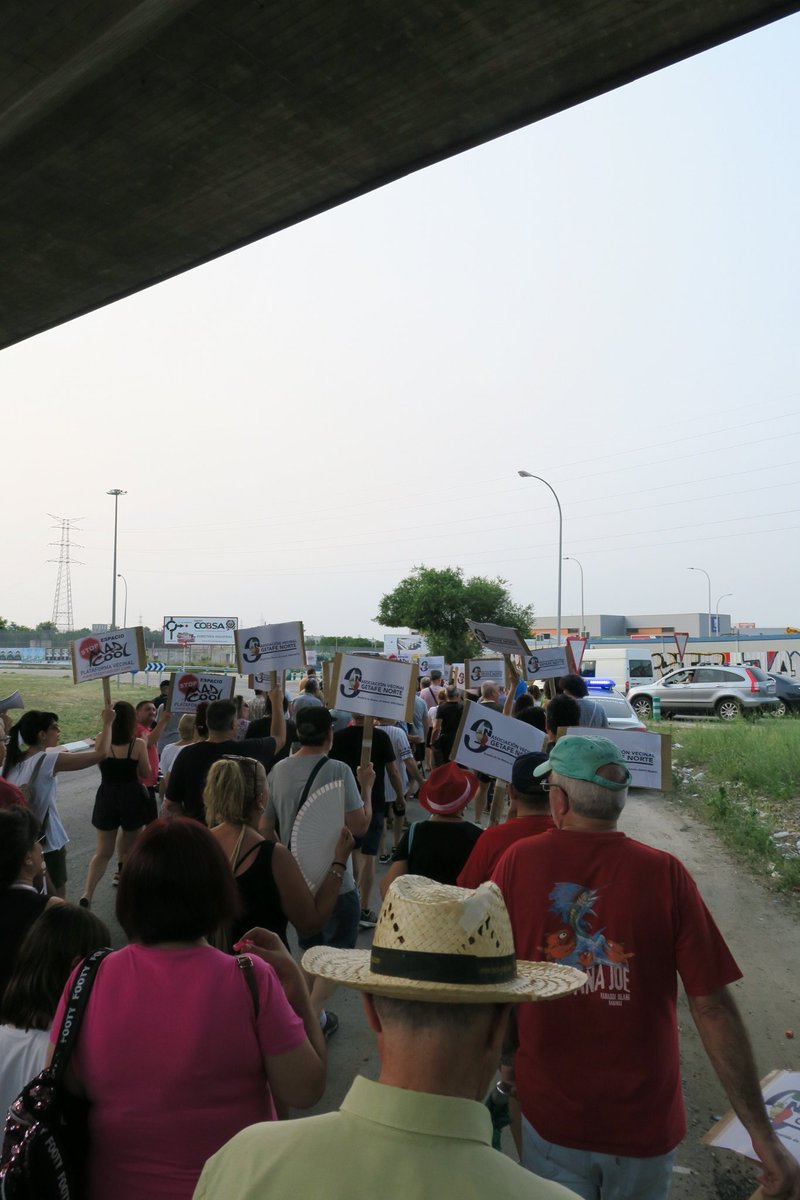 aytogetafe's tweet image. En torno a 2.000 vecinos de #Getafe y Villaverde se manifiestan contra el recinto permanente de macrofestivales donde se celebrará #MadCool en #Madrid, que generará grandes molestias acústicas y de movilidad cada fin de semana