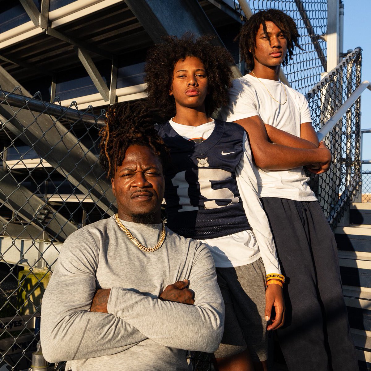 MLFootball's tweet image. AMAZING: Former #NFL star Adam “Pacman” Jones continues to support the growing football career of “generational talent” Chris Henry Jr., the son of Jones's former WVU teammate, Chris Henry.

👏

Pacman adopted both of Chris Jr. and his brother DeMarcus last year.

Via @zkeefer of…
