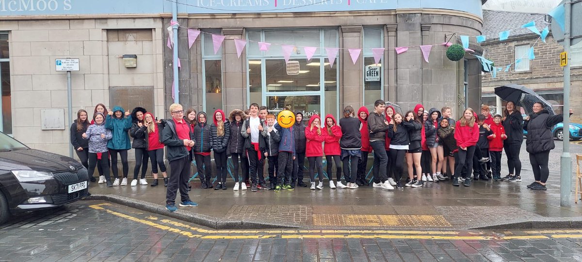 BPS_Pr6's tweet photo. The rain didn't dampen our spirits this afternoon 🥰 @BPS_P7H https://t.co/j30tjWAgyI
