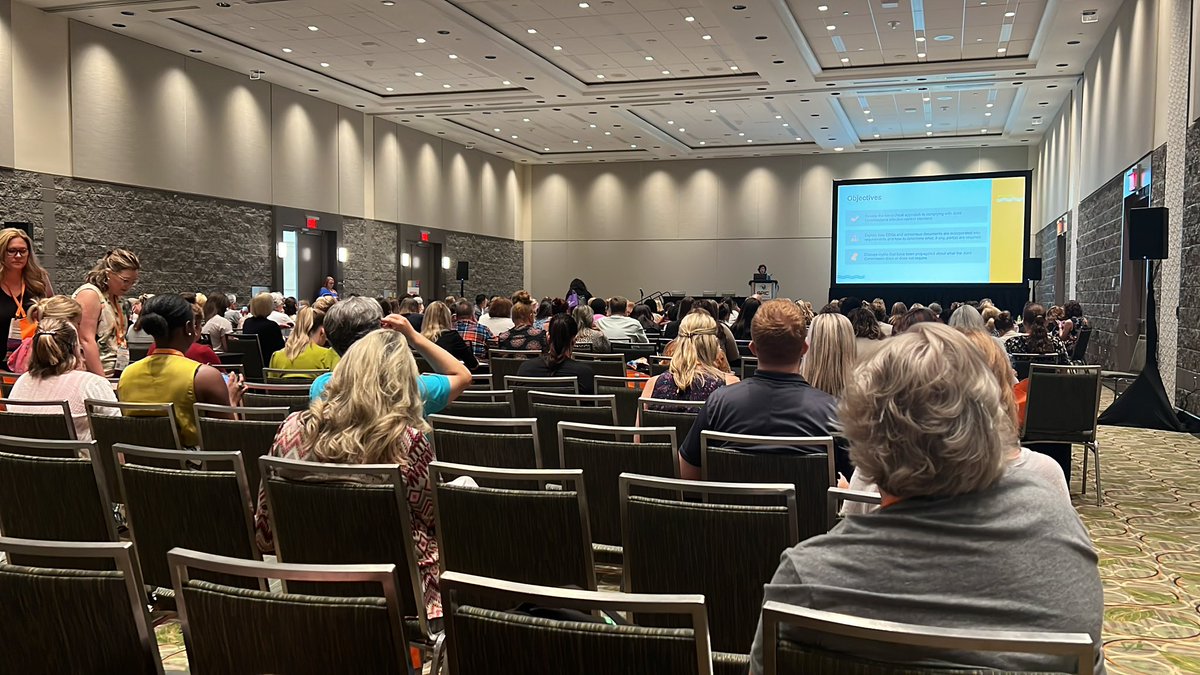 Packed house for <a href="/TJCommission/">Joint Commission</a> session! Sylvia has given homework to all IPs not yet familiar with the hierarchical approach. View &amp; learn it here: jointcommission.org/resources/pati… #APIC2023