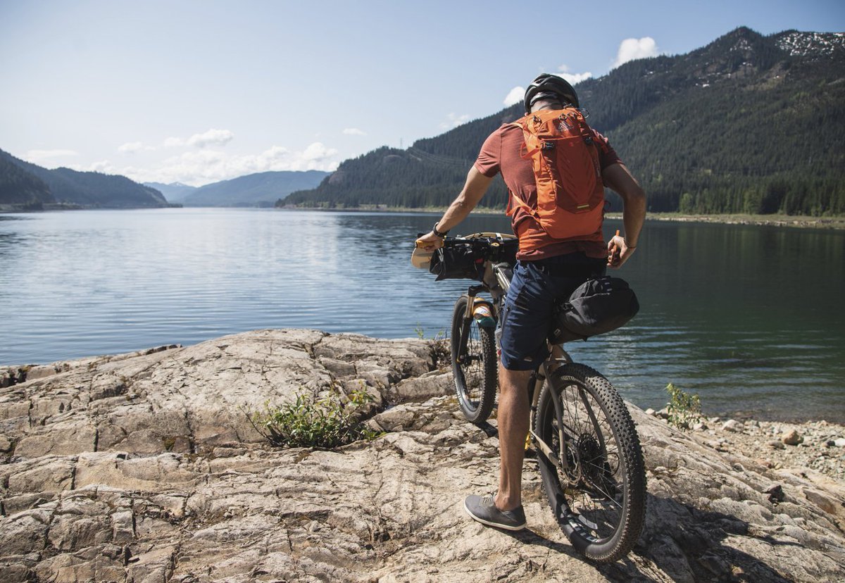 aclim8gear's tweet photo. 5 Iconic Bikepacking Routes In North America: From 1-Nighters to 3-Month Rides 🏔️🌲
—
These 5 #bikepacking routes are all-timers. They range from a 1-night ride to a 3-month odyssey. You NEED to know these exist!
#aclim8 #exploreadaptthrive
—
https://t.co/RAqkgsXgnq https://t.co/BwytncWl8k