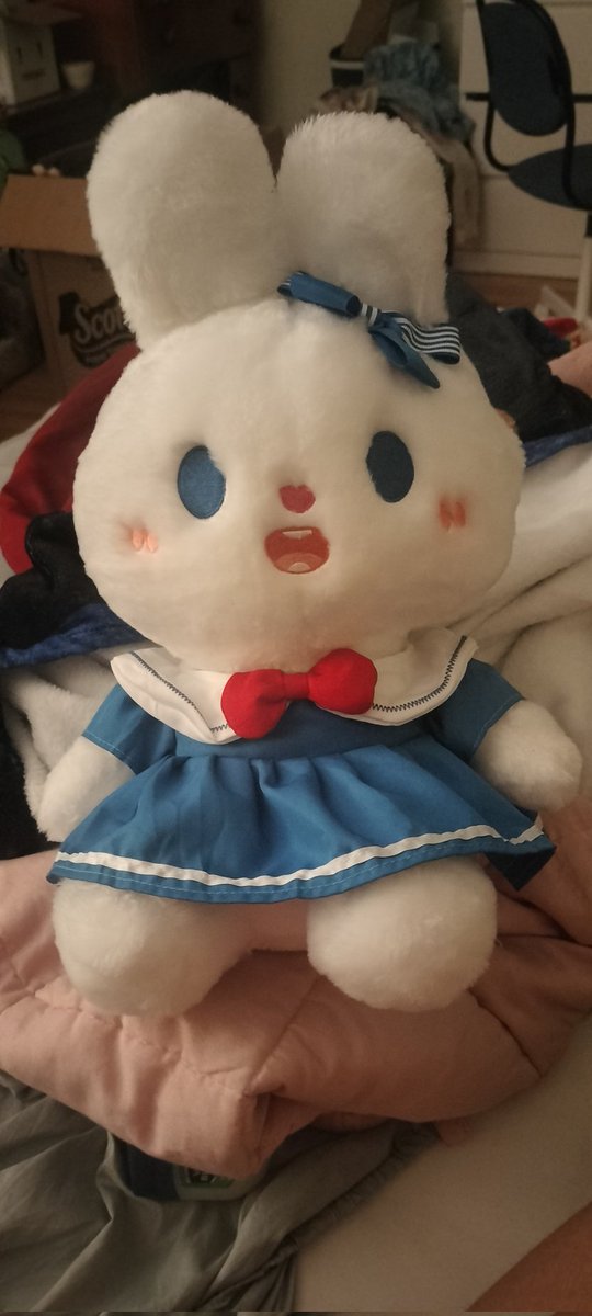 this is sugarcookie !! suku for short
any pronouns with a preference for [she/him/it]