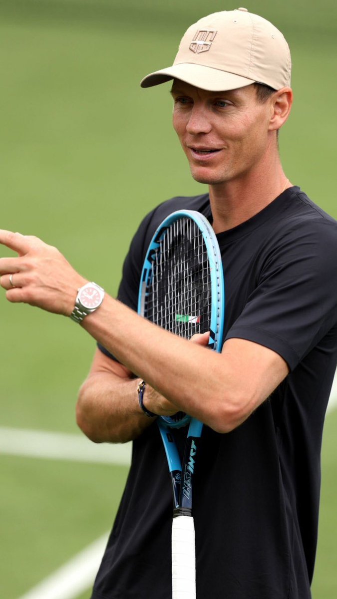 Pojd_Tomas's tweet photo. It’s been a while 🥹❤️

Tomas is back in Wimbledon! 😍🤗

@tomasberdych | #Wimbledon https://t.co/tadfNRLuOA