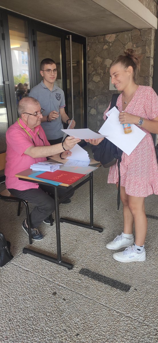 collège Sidney Bechet tweet media