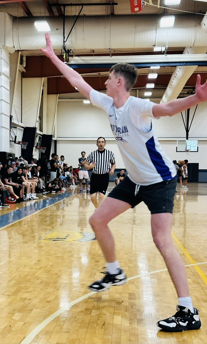 Colorado LIVE Scholastic Showcase - Top Performers ✍🏼 @stevej_jimenez @Tanner_Braketa | @mauriceaustin24 | @NoahWilhelm10 | @gavincarter2024 | @CarsonM024 | @hunterCaldwell0 | @jayceking45 Read➡️ nxtprohoops.com/colorado/color…