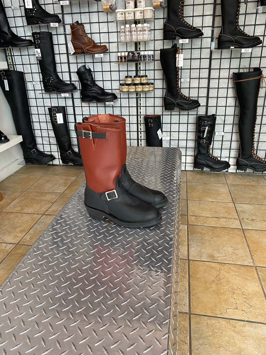 CONSIGNMENT BOOT OF THE WEEK

WESCO
Women's Custom Boss Boots
Brown & Black
10.0 C
$499

#wescoboots #leather #leatherboots #womensboots