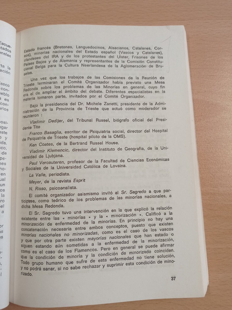 Andritx's tweet photo. Federiko Krutwig 50ko hamarkadan Triesten/Trsten mahainguru batean parte hartu zuen jugoslaviar politikariekin (tartean Vladimir Dedijer goi-mailako figurarekin), eta jugoslaviar telebistak elkarrizketatu zuen. https://t.co/OjCaKeFVPs