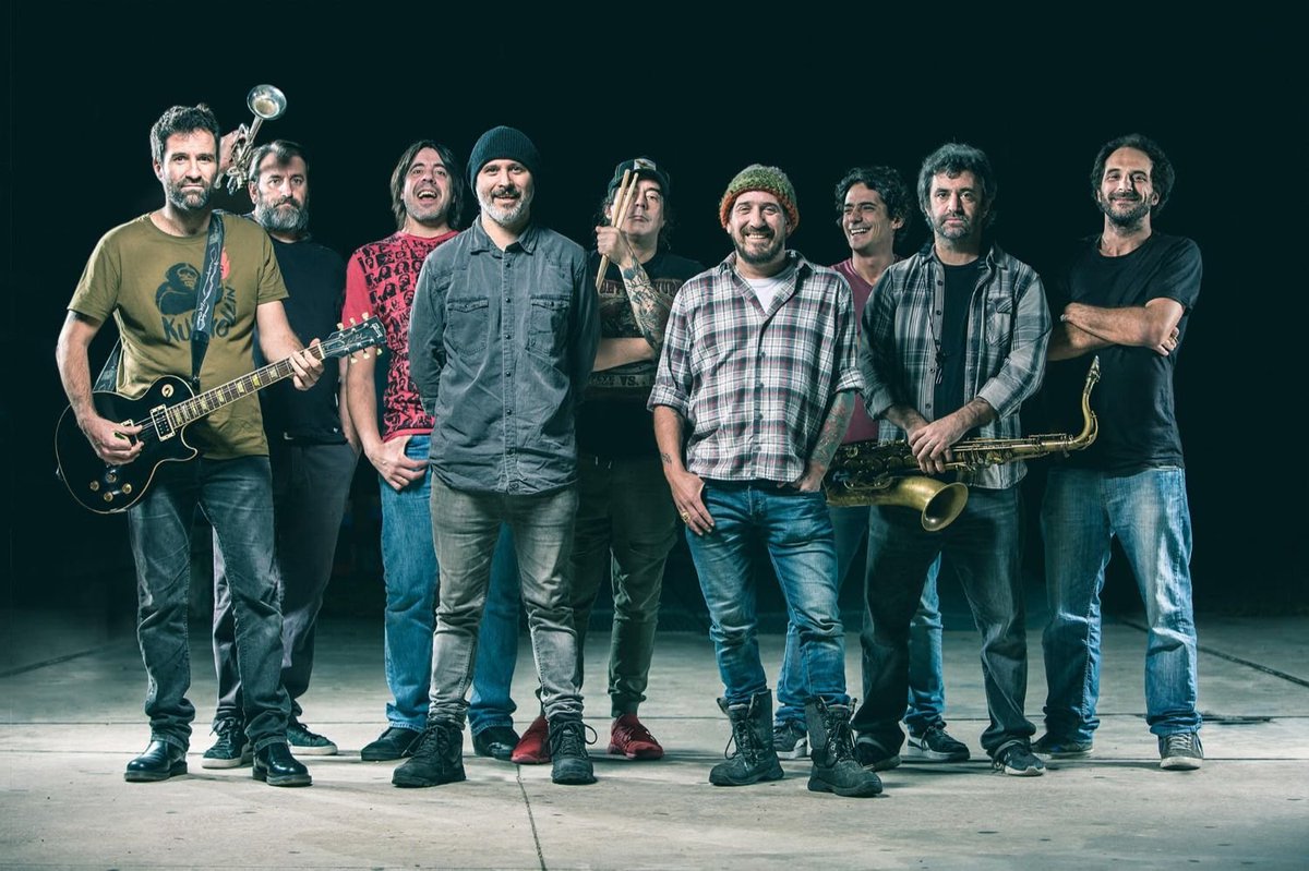 La Vela tocará en el Oeste, en donde esta el agite.

Más info: goo.su/pbdJLSM 

#lavela #lvp #lavelapuerca #auditoriooeste #morón #buenosaires #rock