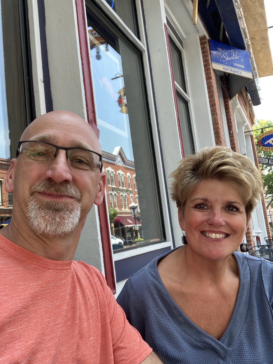Hermen58's tweet photo. Great place to celebrate Katrina’s Birthday. Thx for the recommendation Bill Michael’s. https://t.co/m3FxIQE8oQ